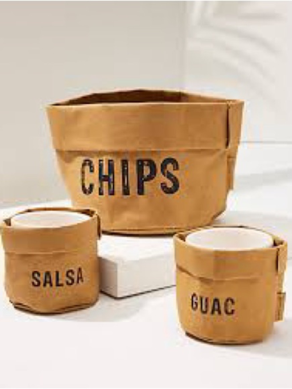 Santa Barbara Design Studio Chips & Guac Washable Paper Holder & Ceramic 3 Pc St